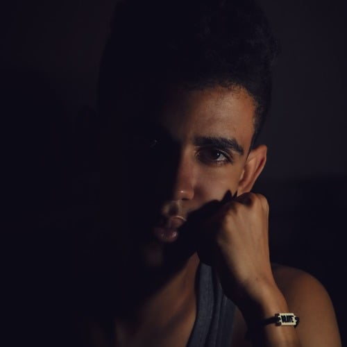 Anas B