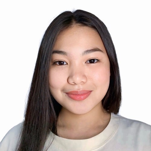 Alyza D