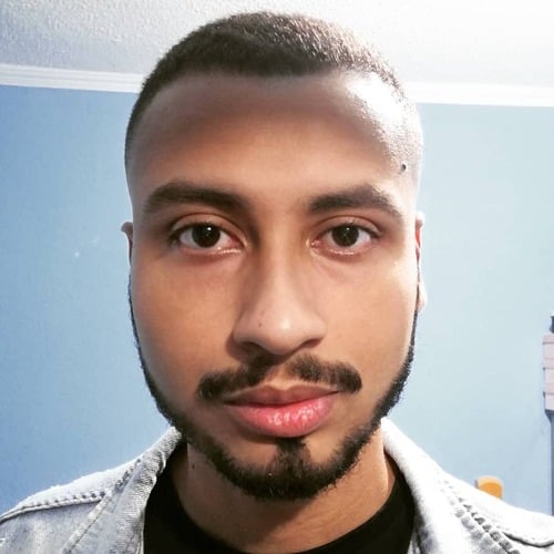 Gabriel R