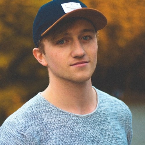 Tom D.