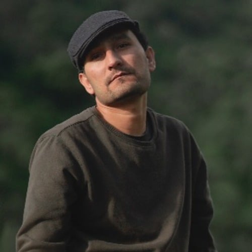 Mushtaq H.