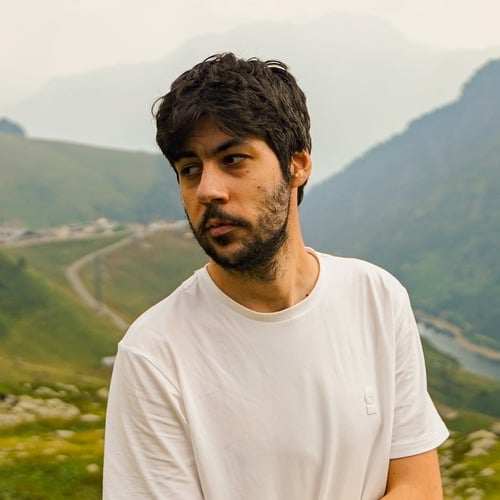 Simone Roberto C.