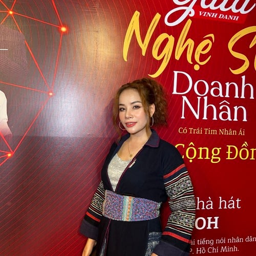 Hoang T
