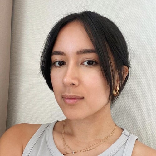 Naomi R.