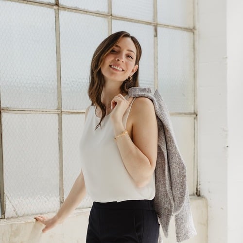 Larissa W