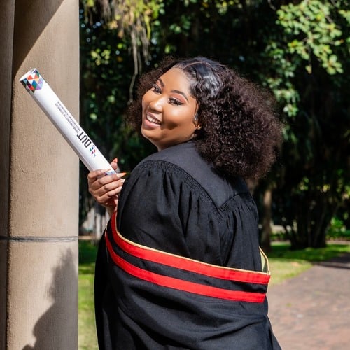 Sbahle M